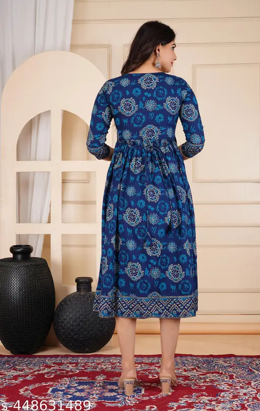 A Nevyblue color long-tired Dress Kurtis