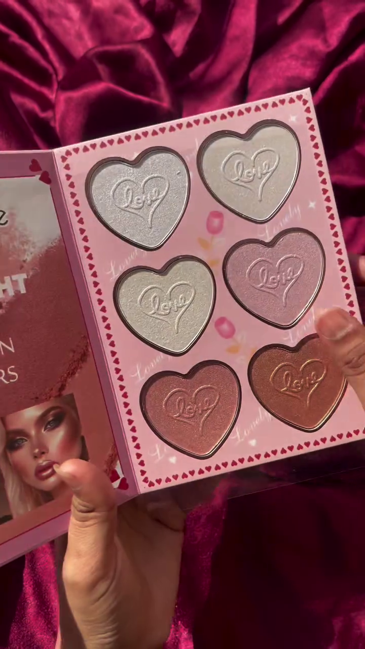 Heart-Shaped Eyeshadow Palette – 25 Color Glitter &amp;amp;amp;amp; Matte Makeup Palette for Romantic Eye Looks