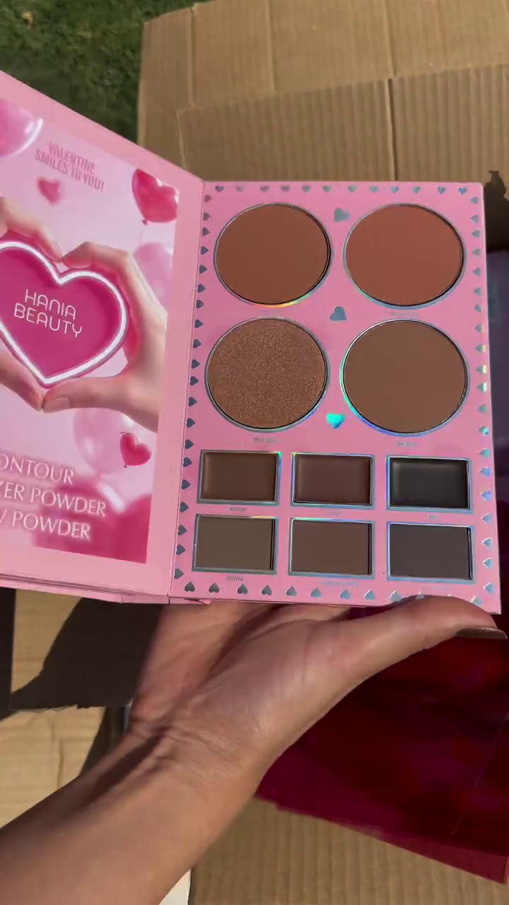 Hania Beauty 6-in-1 Professional Makeup Palette Kit | Eyeshadow, Blusher, Highlighter, Lipstick, Concealer &amp;amp;amp; Contour