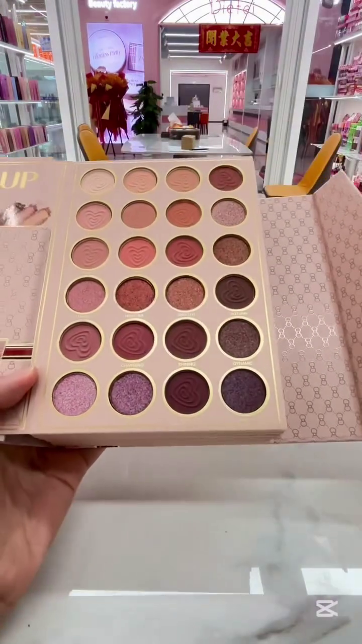 IGOODCO Makeup Gift Set Kit | 24 Color Eyeshadow, Highlighter, Blush, Contour, Concealer &amp;amp;amp;amp; Lip Gloss Collection